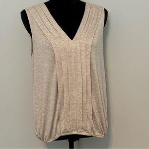 Max Studio Women’s Sleeveless Blouse. Pleated Detail on front. Size M